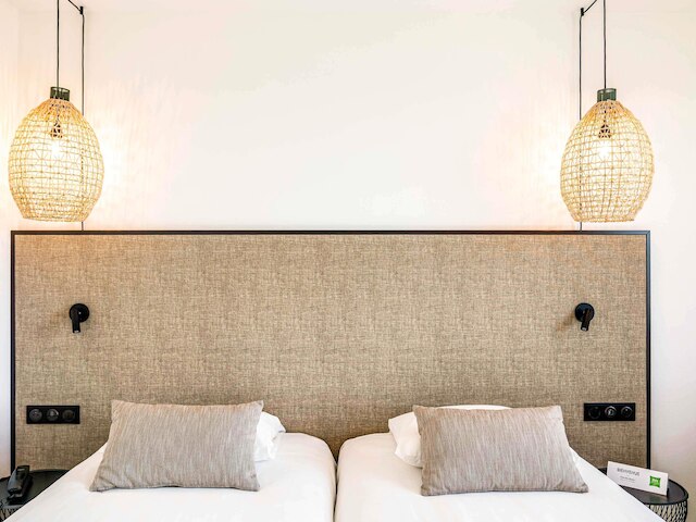 イビス スタイルズ レンヌ セッソン