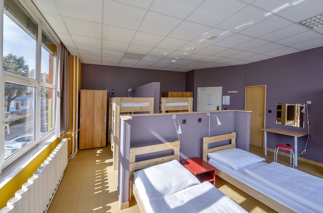 プラス パラハ ホステル