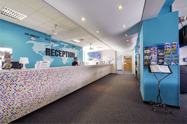 プラス パラハ ホステル