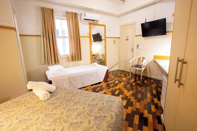 オスカー ホテル