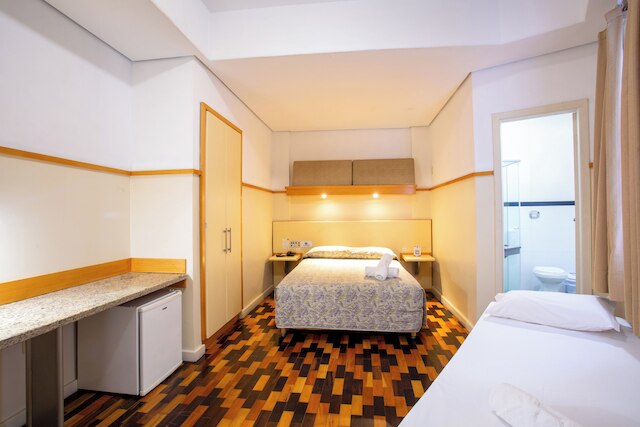 オスカー ホテル