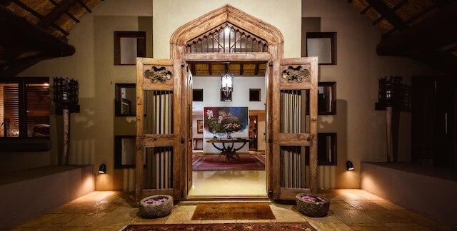 カヤ ンドロブ  サファリ マナー