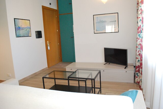 マルベーラ アパートメンツ & スイーツ