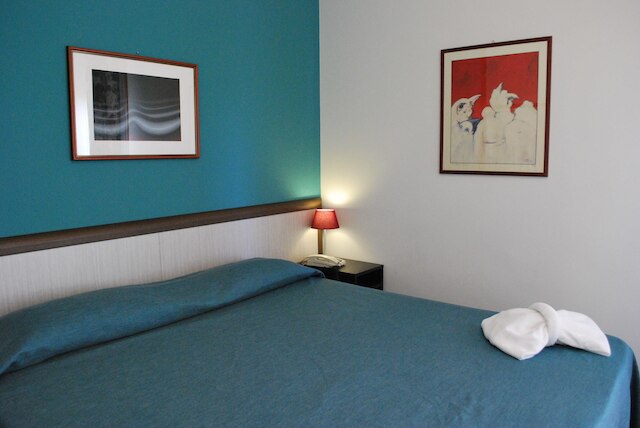 マルベーラ アパートメンツ & スイーツ