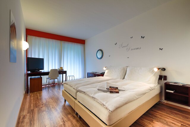 セルピアーノ ホテル