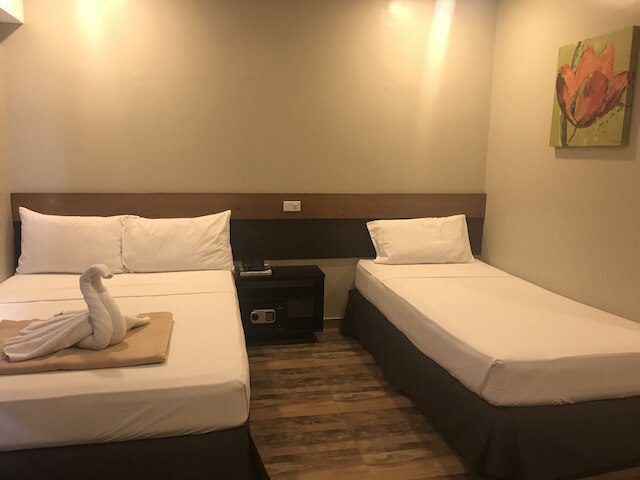 セブ R ホテル - キャピトル