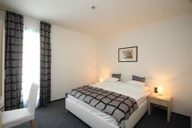 ホテル アルカディア