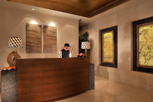 ウドマン・パンチシラパークバイ・フェルンズアンドペタルズ