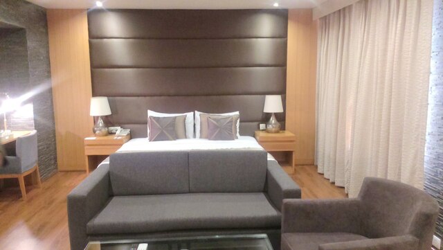 ウドマン・パンチシラパークバイ・フェルンズアンドペタルズ