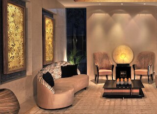 ウドマン・パンチシラパークバイ・フェルンズアンドペタルズ