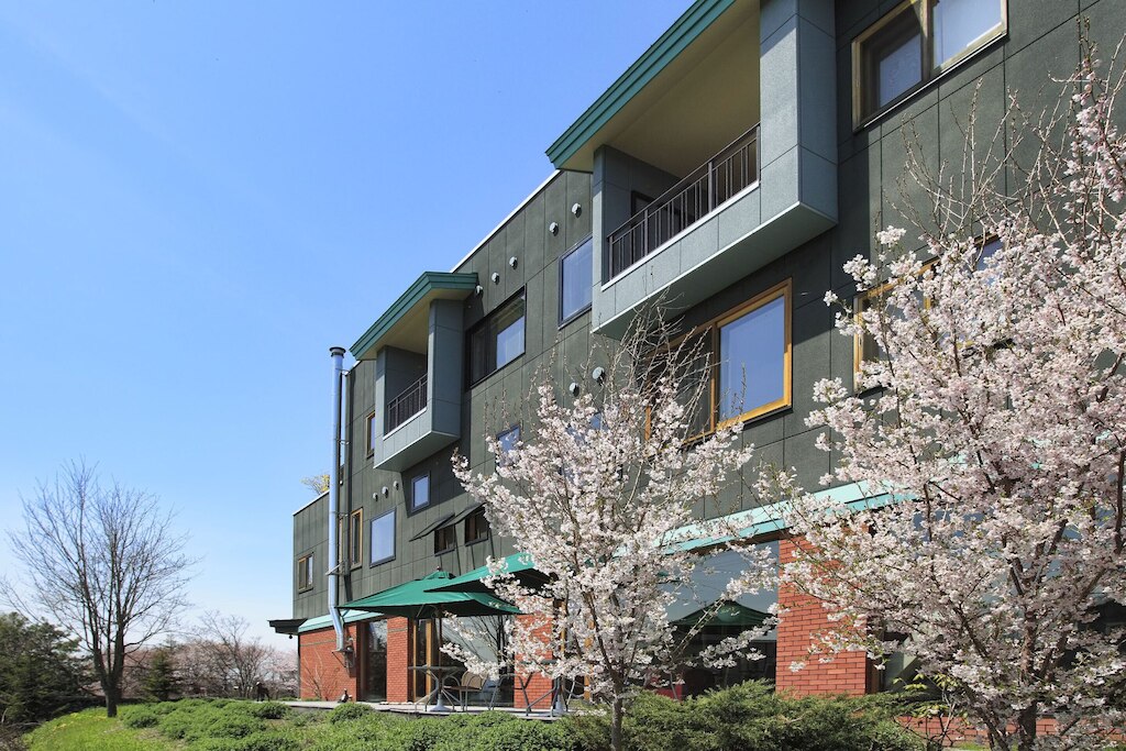 1.十勝川温泉三余庵