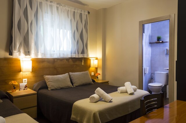 ホスタル アロガール