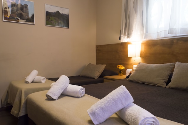 ホスタル アロガール