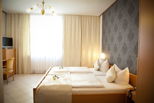 ホテル エンゲルバート