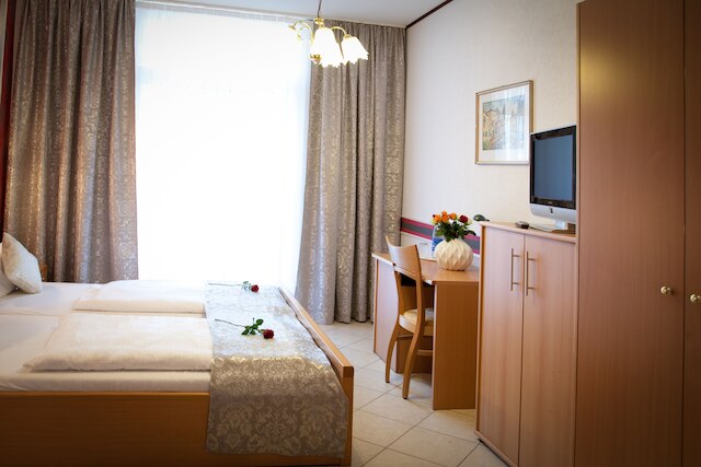 ホテル エンゲルバート