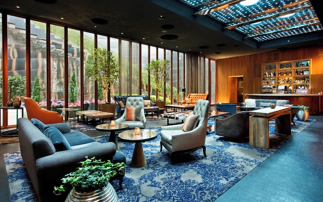 ドリームダウンタウン、ハイアットによって