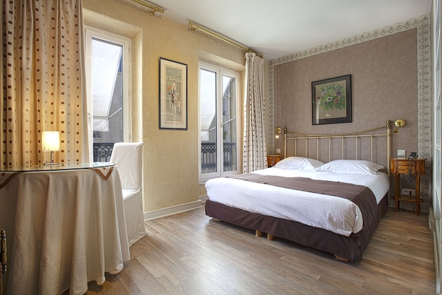 オテル アトランティス サン ジェルマン デ プレ