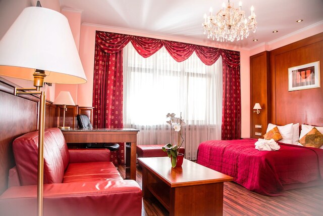 ホテル コルヴィナス