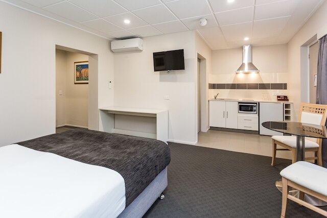 カントリー コンフォート アミティ モーテル