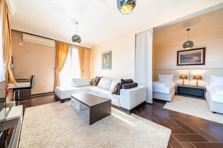 ホテル アレクサンダー ラックス