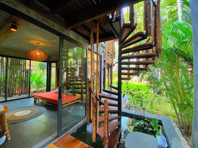 ラ ア ナトゥ サム ロイ ヨット