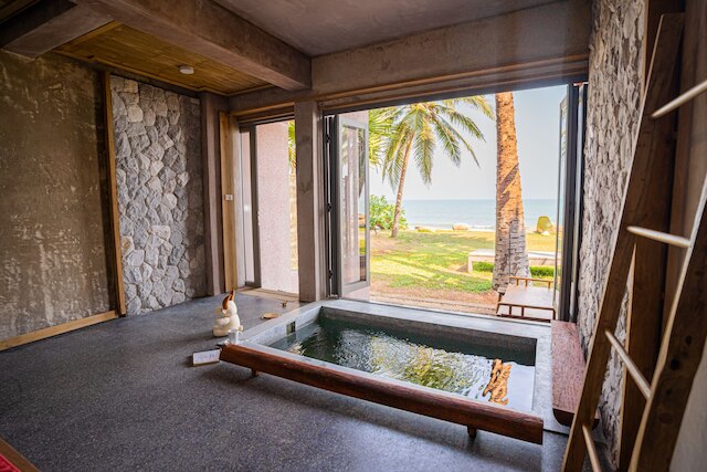 ラ ア ナトゥ サム ロイ ヨット