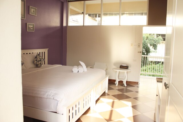 フン ナコーン バルコニー ルーム アンド カフェ