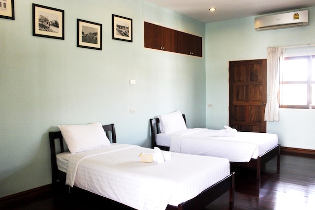 フン ナコーン バルコニー ルーム アンド カフェ