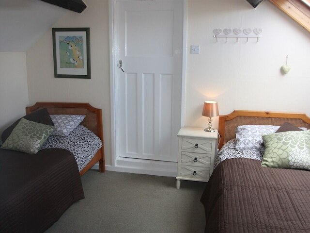 ザ ホースシュー ゲストハウス