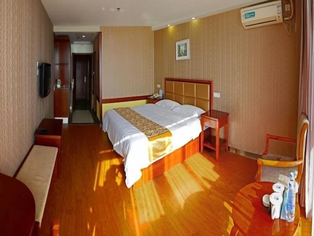 グリーンツリー イン南通ディベロップメント ゾーン セントラル アベニュー ホテル (格林豪泰南通开发区中央路商务酒店)