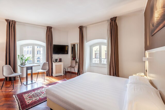 イン ローマ ルームズ & スイーツ