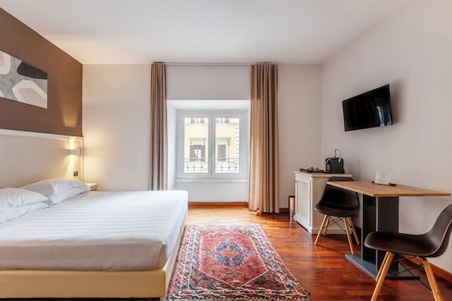 イン ローマ ルームズ & スイーツ