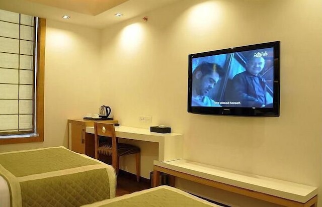 アルモンツ ホテル