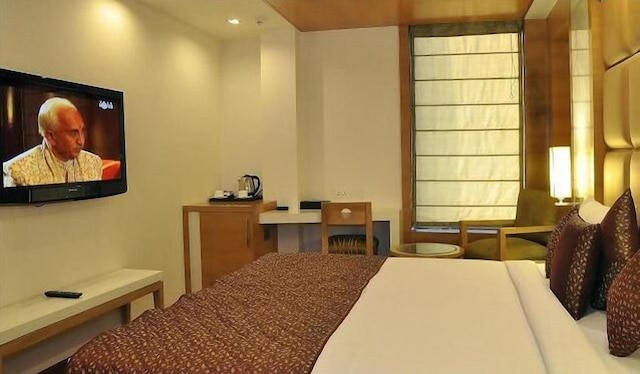 アルモンツ ホテル