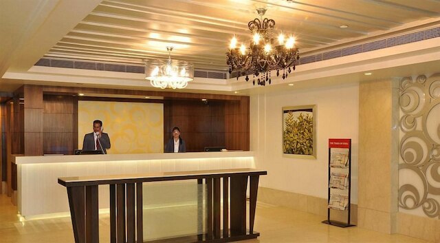 アルモンツ ホテル