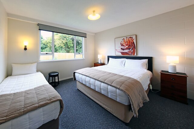 289 ミッドウェイ モーテル