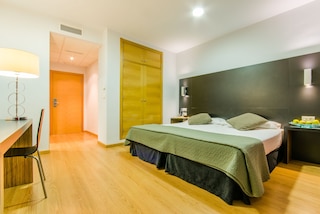 ホテル YIT アルコバー