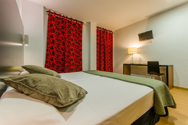 ホテル YIT アルコバー