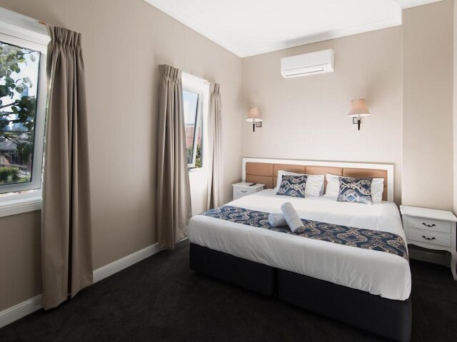 リリー サンズ イン