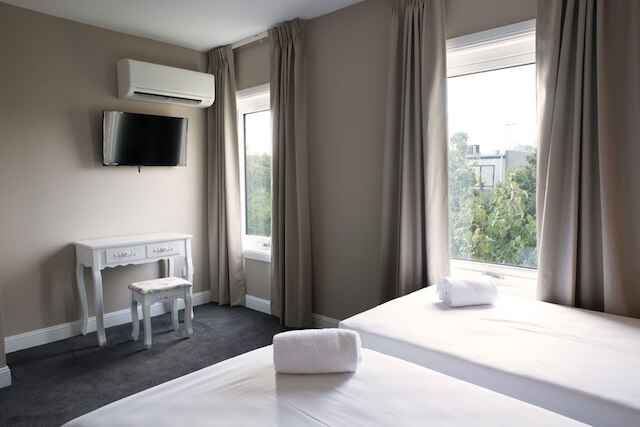 リリー サンズ イン