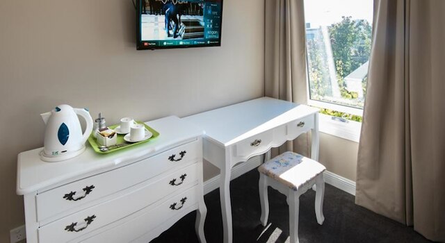 リリー サンズ イン