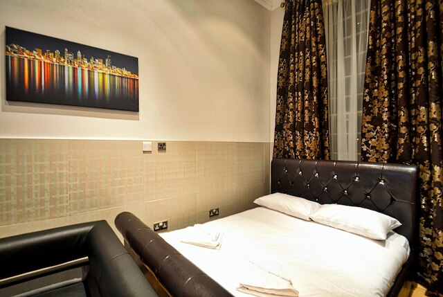 ハイドパーク アパートメンツ