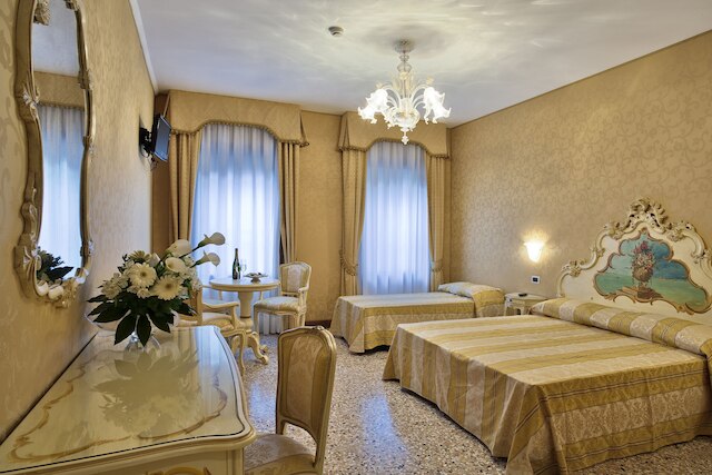 ホテル アル マルカントン