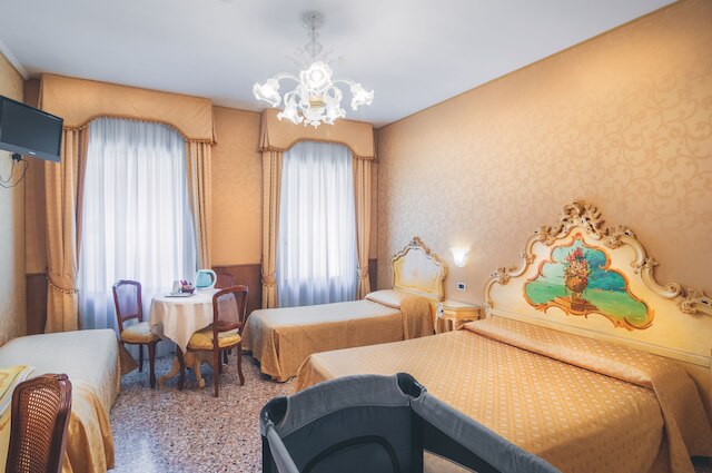 ホテル アル マルカントン