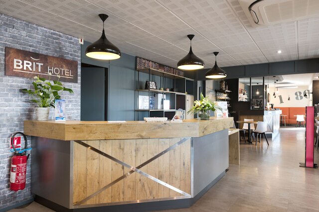 ブリット ホテル ラ ロシェル ペリニー