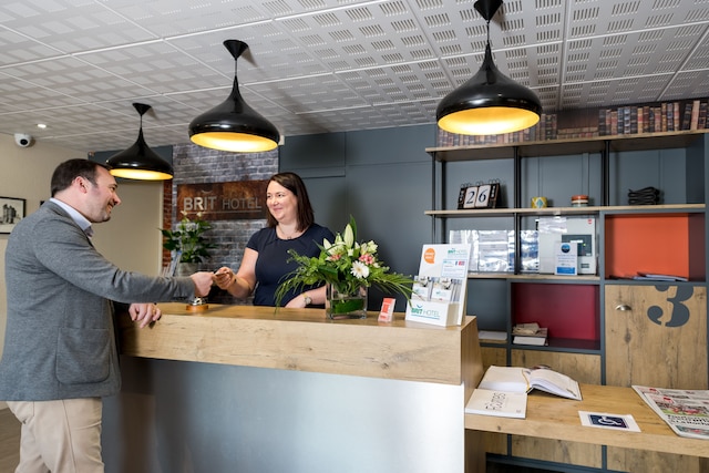 ブリット ホテル ラ ロシェル ペリニー