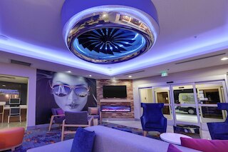 ラ キンタ イン & スイーツ バイ ウィンダム ダラス ラブ フィールド