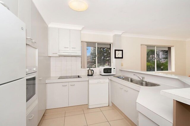 サーファーズ トロピック