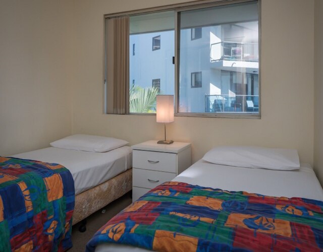 サーファーズ トロピック