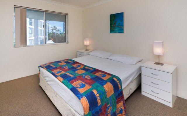 サーファーズ トロピック